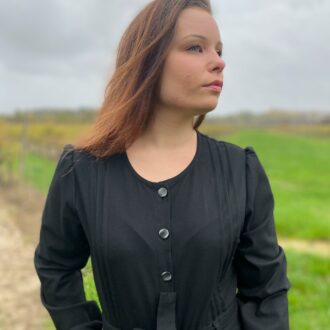 combinaison noire col rond boutonnée automne Vanessa