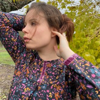 robe droite fleurie col rond France plissée Manaé