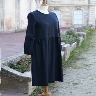 tenue bleue manches longues fait main Alina