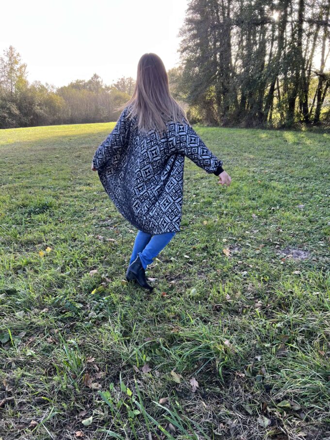 gilet longue manche imprimé géométrique fait main ouvert mohair acrylique Axel