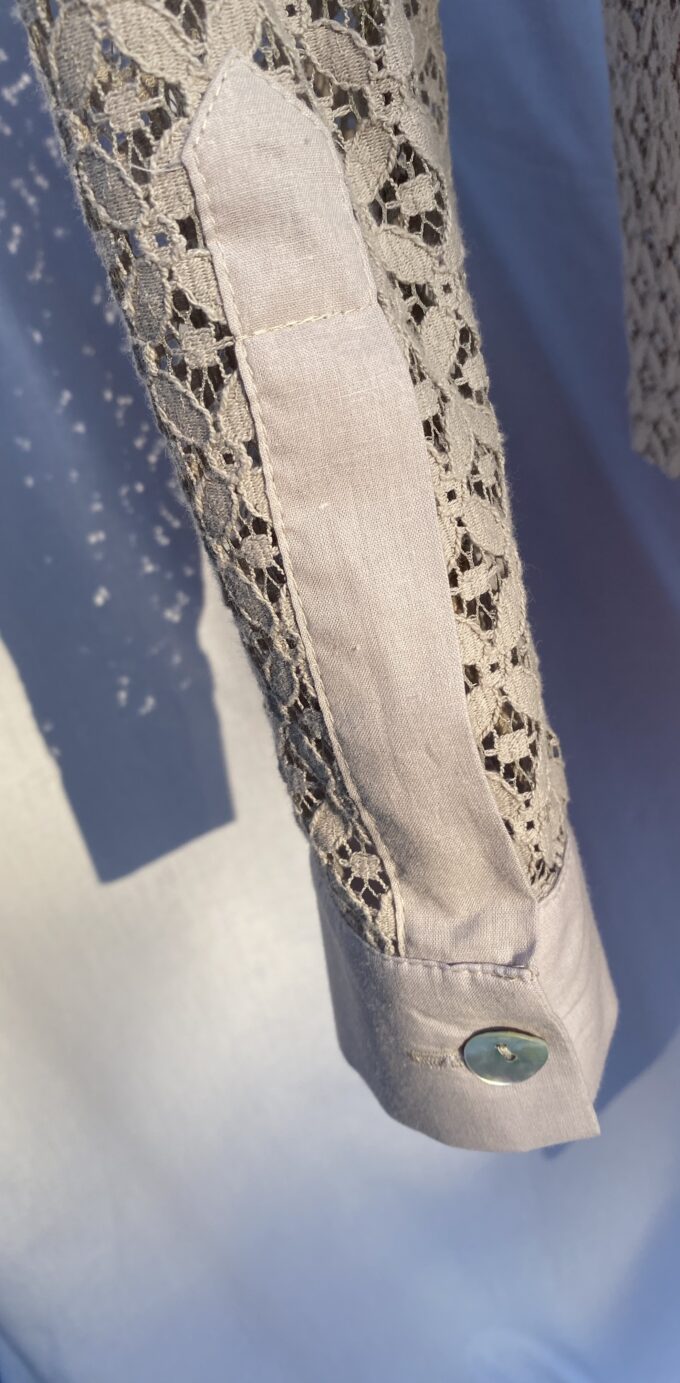 Chemisier beige dentelle boutonné manches longues Christine