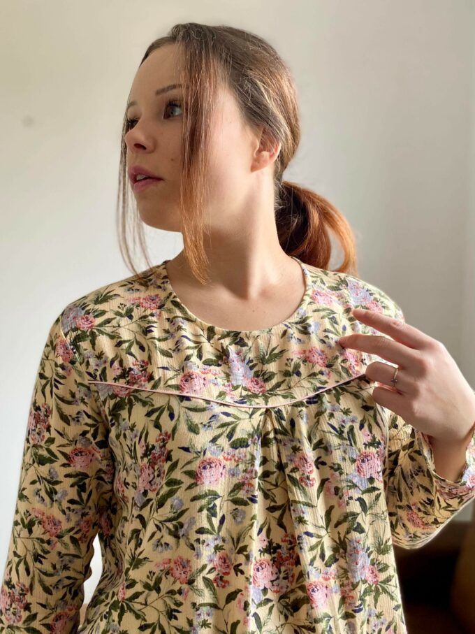 blouse longue fleurie rayure or printemps été fait main Bordeaux fabriqué en France dame beige aquitaine Maëva